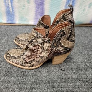 Jeffrey Campbell Rowlan Snakeskin Ankle Booties NWOT